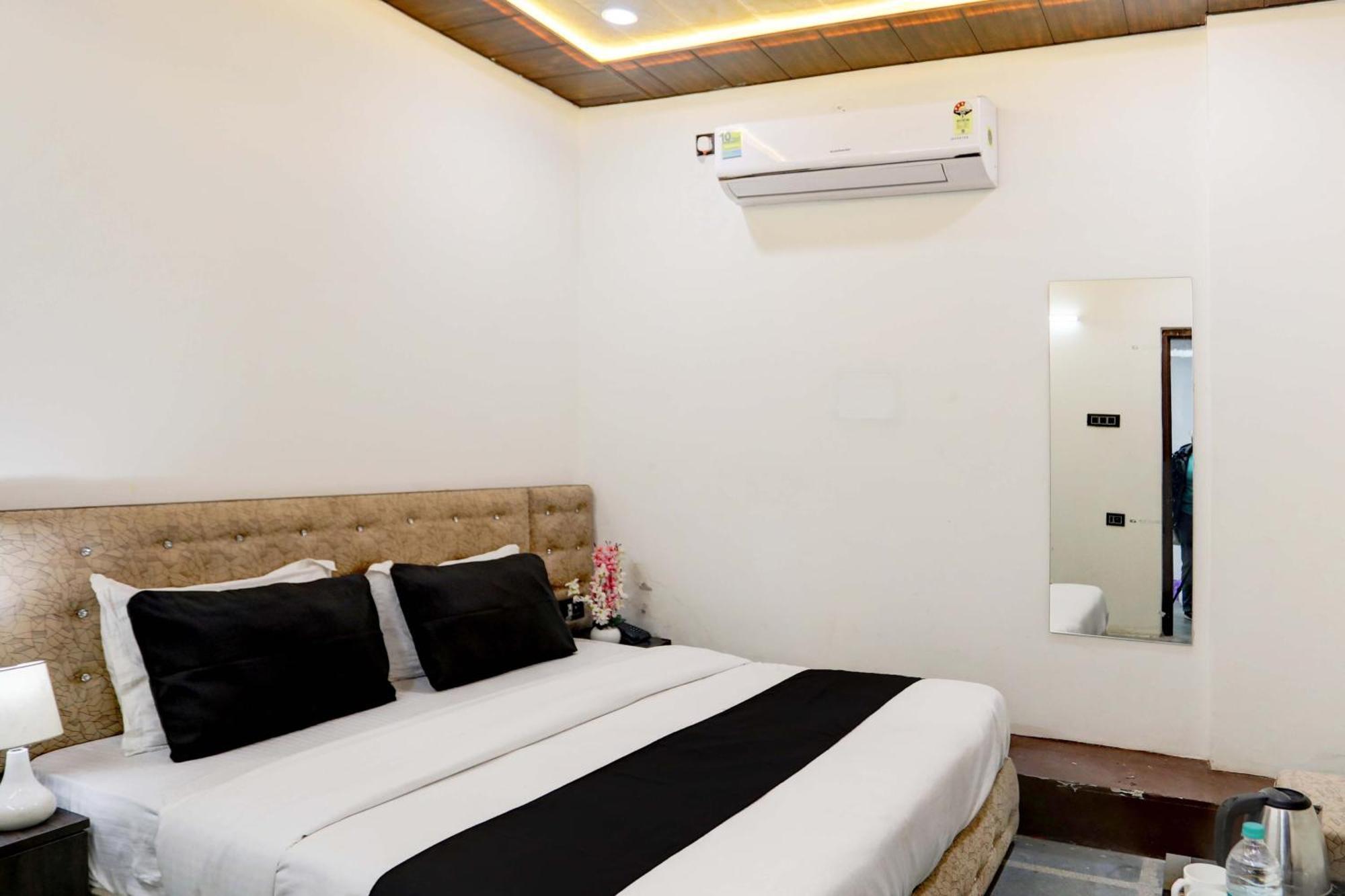 Collection O Park Paradise Delhi  Exterior photo